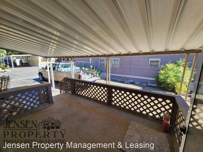 Building Photo - 2 br, 1.5 bath House - 200 East 400 South #23