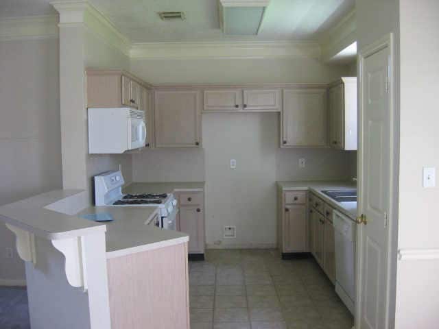 Foto del edificio - 6535 Woodland Oaks