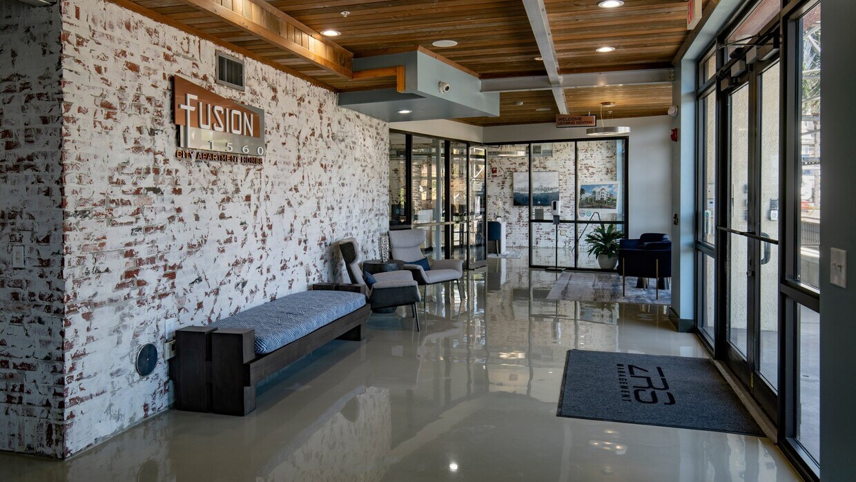 Foto principal - Fusion 1560
