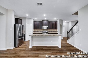 Building Photo - 3427 Silver Set
