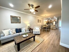 Building Photo - 1840 E Brookview Cir