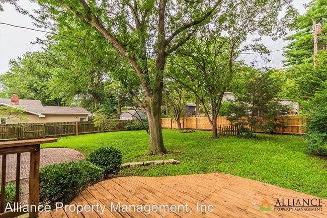 Building Photo - 4 br, 2.5 bath House - 1617 Browning Ave.