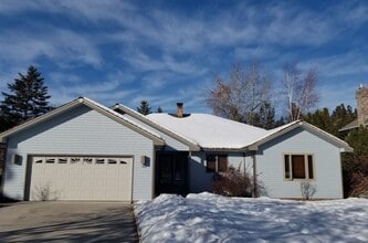 Building Photo - 168 River View Dr