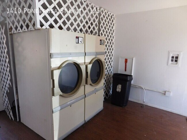 Building Photo - 1410 Ponderosa St