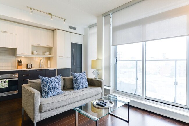 Building Photo - 217 Adelaide St W