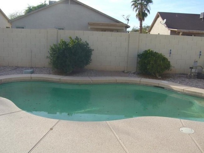 Building P O 3 Bedroom Home For Rent With Swimming Pool Building P O 3 Bedroom Home For Rent With Swimming Pool