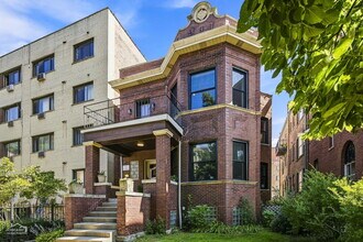 Building Photo - 5829 N Kenmore Ave
