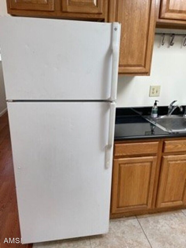 Foto del edificio - 2 br, 2 bath House - 1377 9th Ave