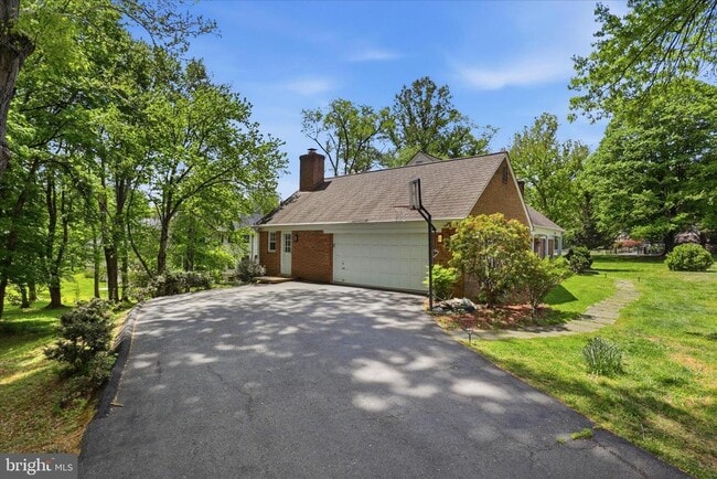 Building Photo - 1034 Walker Mill Rd