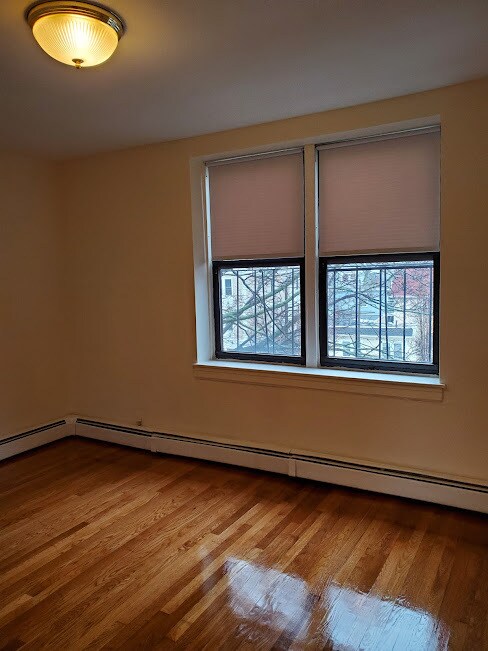 Building Photo - 10 Victory Rd