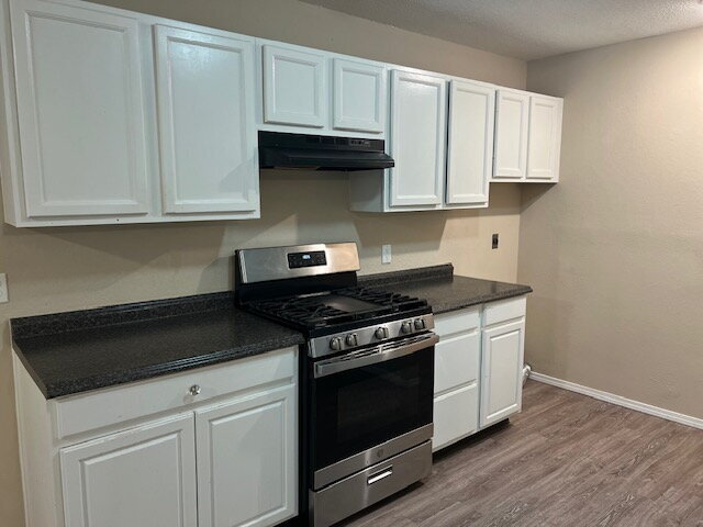 Building Photo - "Charming 3-Bedroom with 2 Full Baths in Fort Smith – 1226 Sq Ft of Cozy Living!"