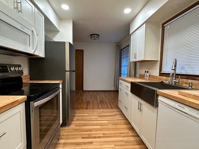 Foto del edificio - 12820 SW Glenhaven St