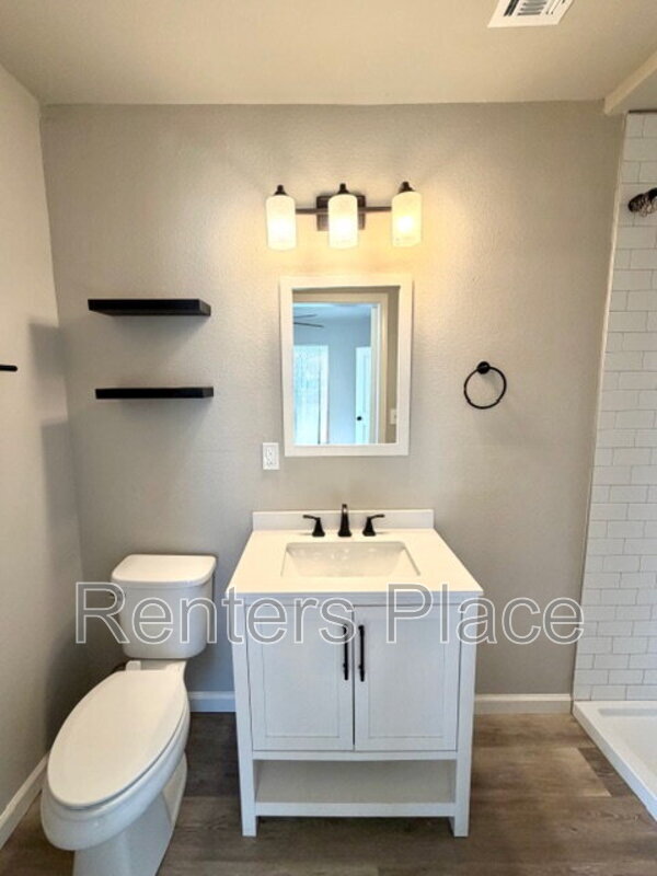 Foto del edificio - 108 E Mill Ave