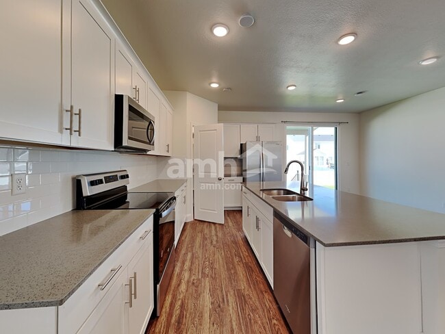 Building Photo - 2626 W 3290 S