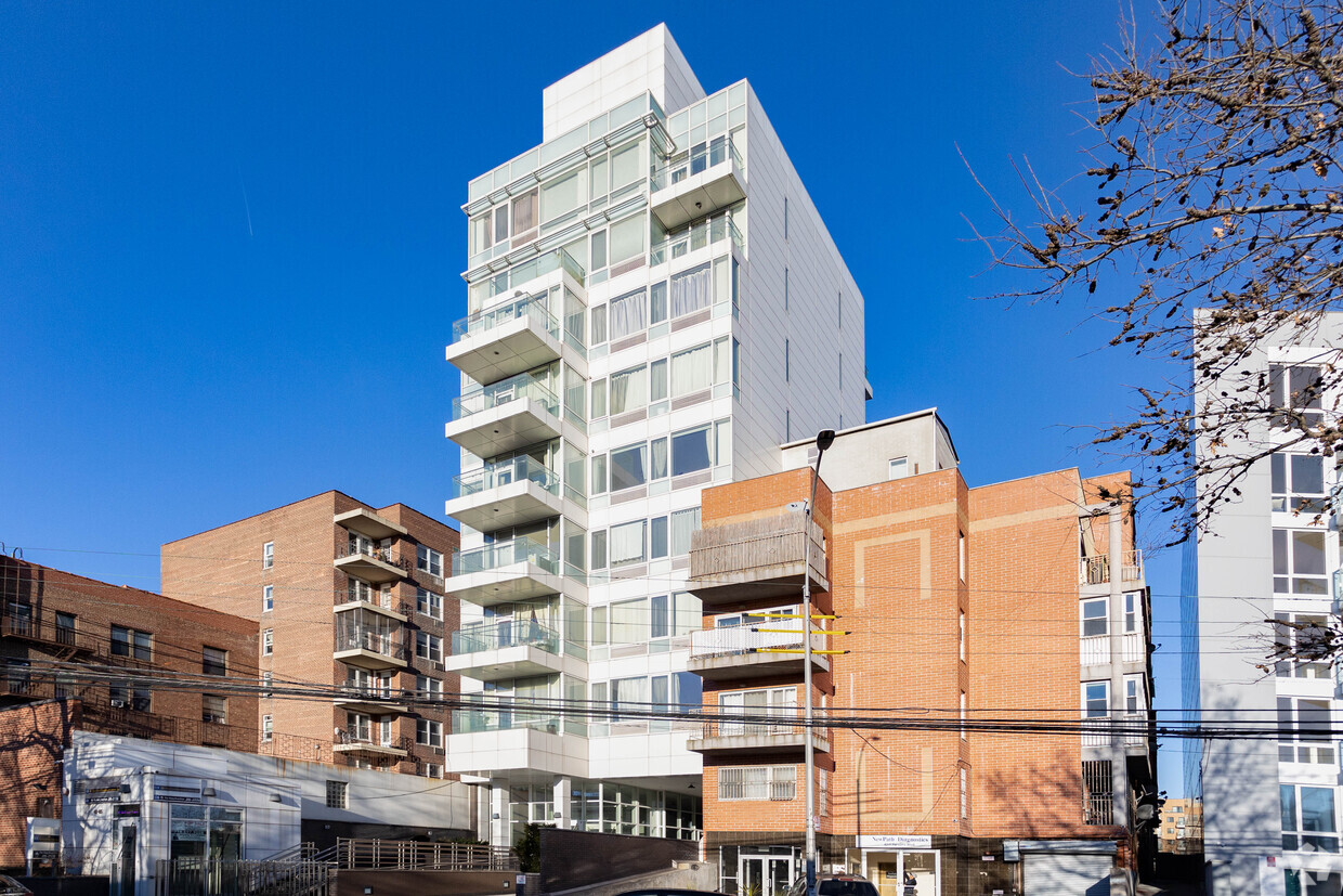 42-05 Parsons Blvd - 4205 Parsons Blvd