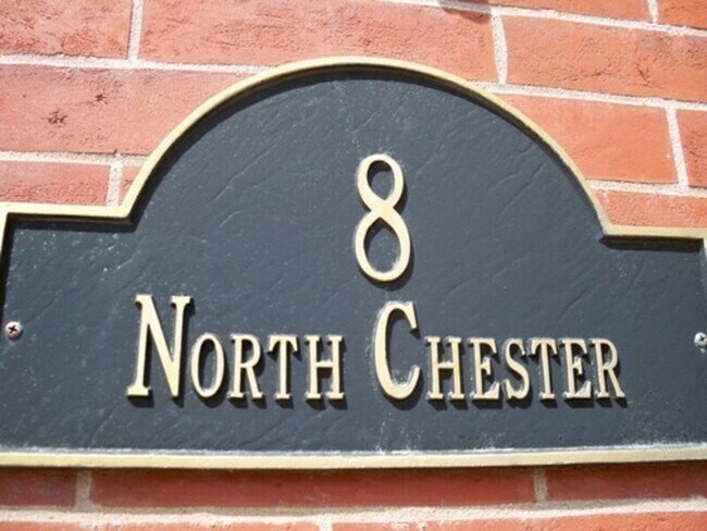 Foto del edificio - 8 N Chester St