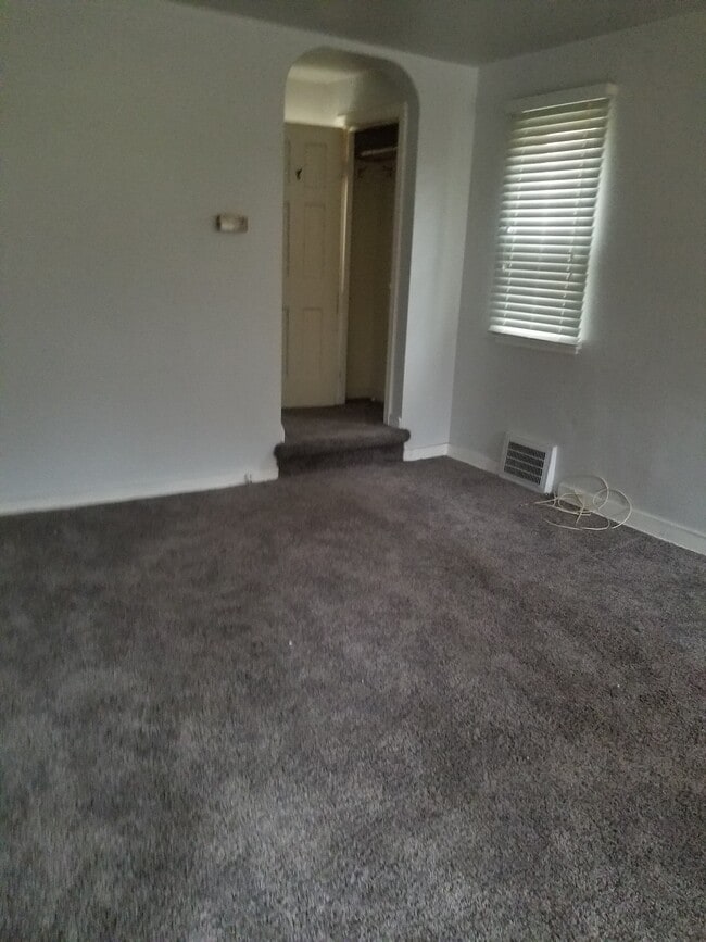 Building Photo - 331 Vanadium Rd