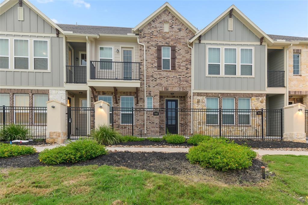 Primary Photo - 9443 Towne Lake Pkwy