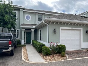 Building Photo - 2142 Daylily Ln