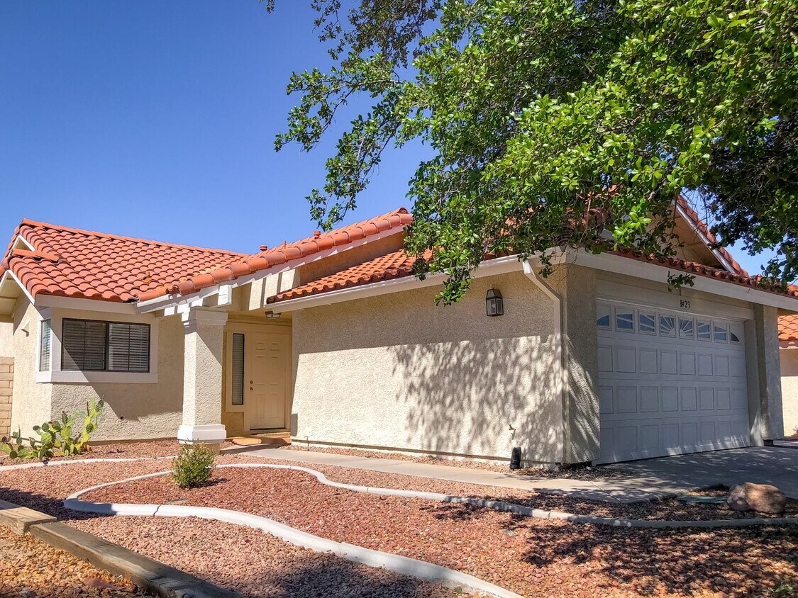 Foto principal - 8423 Palmada Dr