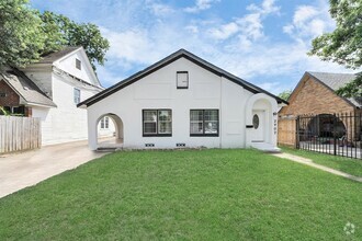 Building Photo - 2902 Truxillo St