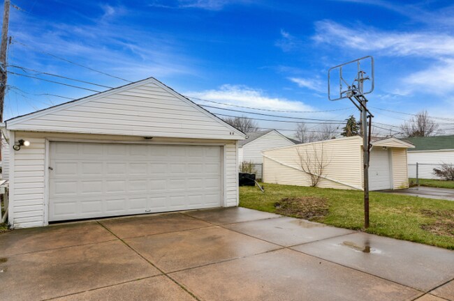 Foto del edificio - 12328 Grannis Rd