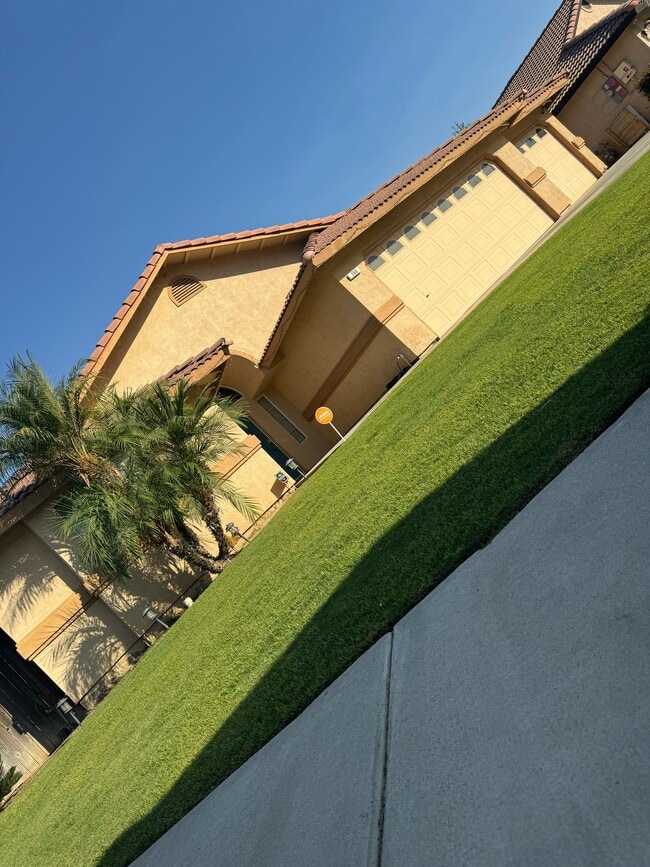 Building Photo - 268 Burns Ct