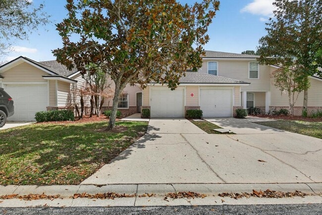 Photo - 805 Old Bridge Rd Townhome