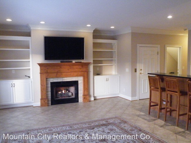 Foto del edificio - 109 Forest Ave