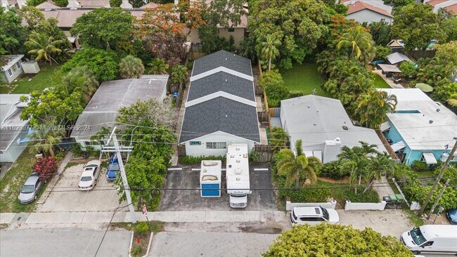 Foto del edificio - 880 SE 12th St