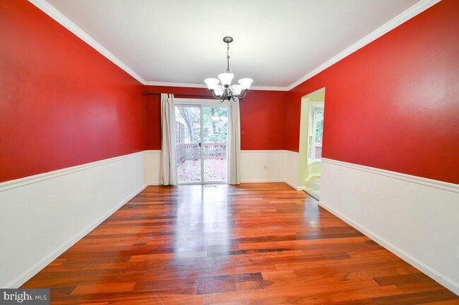 Building Photo - 5711 Oakshore Ct