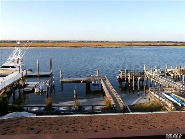 Building Photo - 131 Bayside Dr