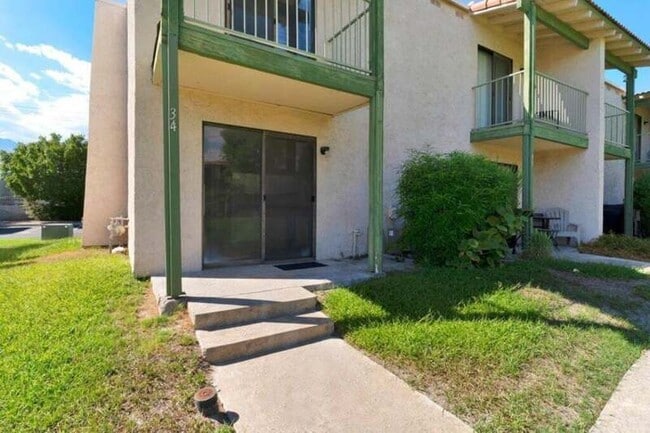 Building Photo - 34 Lakeview Cir