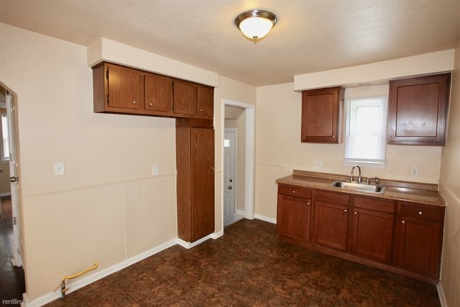 Building Photo - 3 br, 1 bath House - 29581 Quinkert St
