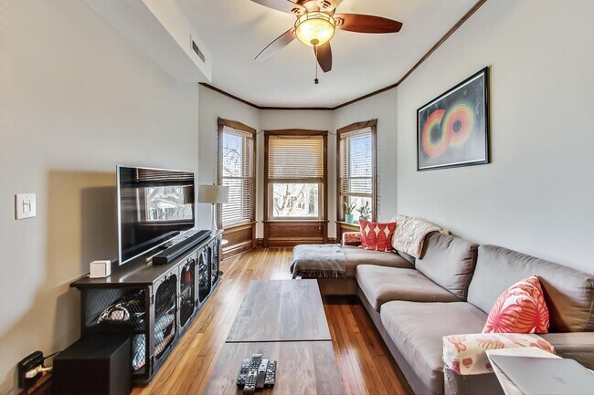 Foto del edificio - 3746 N Hermitage Ave