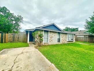 Building Photo - 22515 Tree House Ln