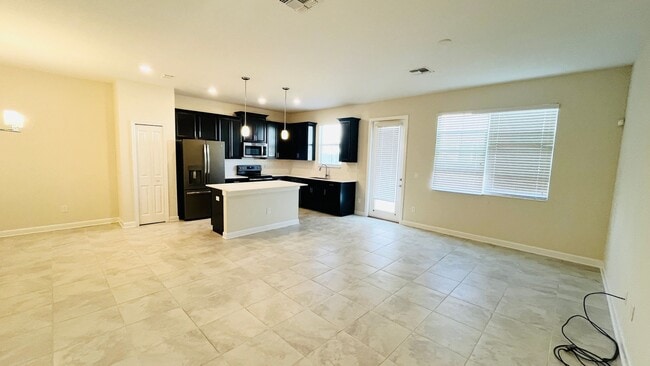 Photo - 4 bed 3.5 bath Townhouse In Storey Lake