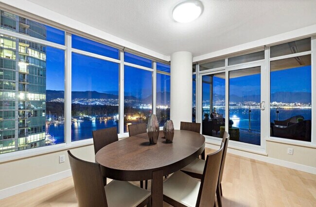 Photo du bâtiment - 1291 W Cordova St