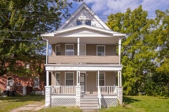 Building Photo - 2962 E 66th St