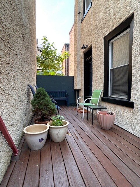 Porch/deck - 979 N Lawrence St