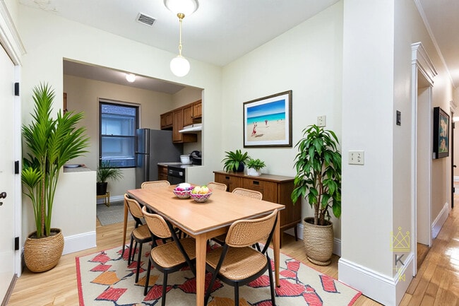 Building Photo - 1100 Beacon St