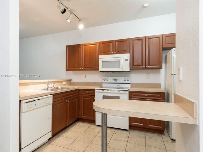 Building Photo - 17333 NW 7th Ave