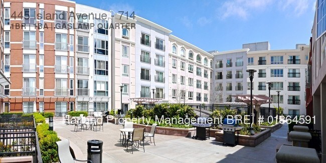 Building Photo - 445 Island Ave