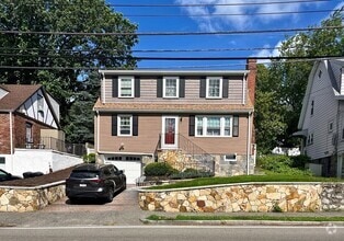 Building Photo - 469 Appleton St