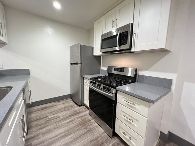 Foto del edificio - 3715 S Canfield Ave