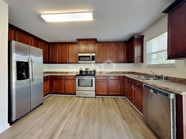 Foto del edificio - 1566 Cavendish Ct