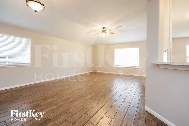 Foto del edificio - 8607 Sorrel Meadows Dr