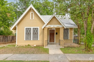 Building Photo - 4007 Duval St