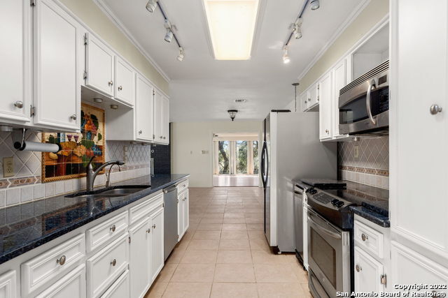 Building Photo - 1156 Post Oak Dr