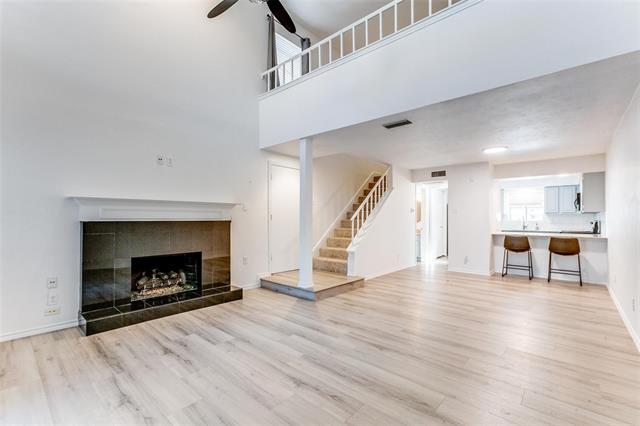 Building Photo - 15221 Berry Trail